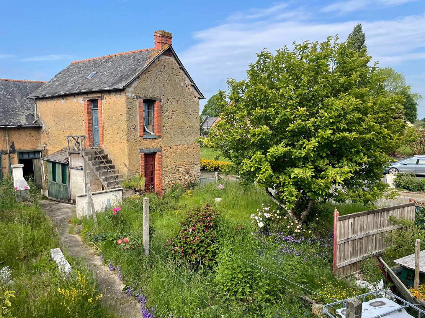 Maison T6 à Illifaut