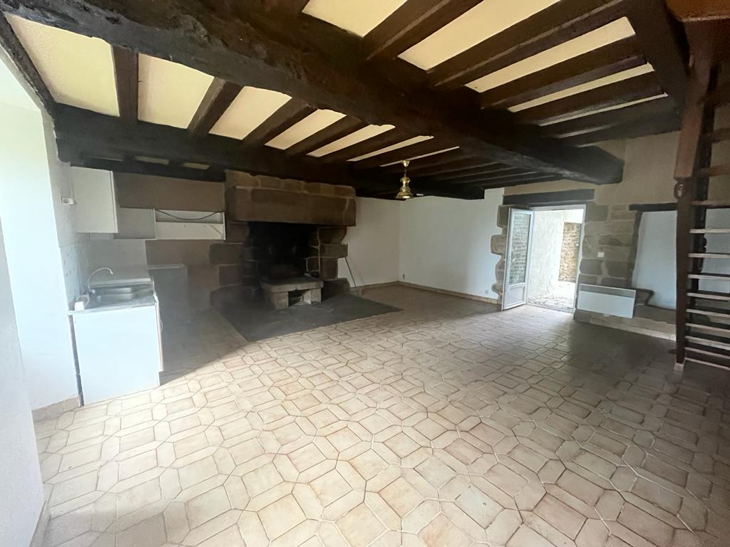 Maison T10 à Saint ouen des alleux