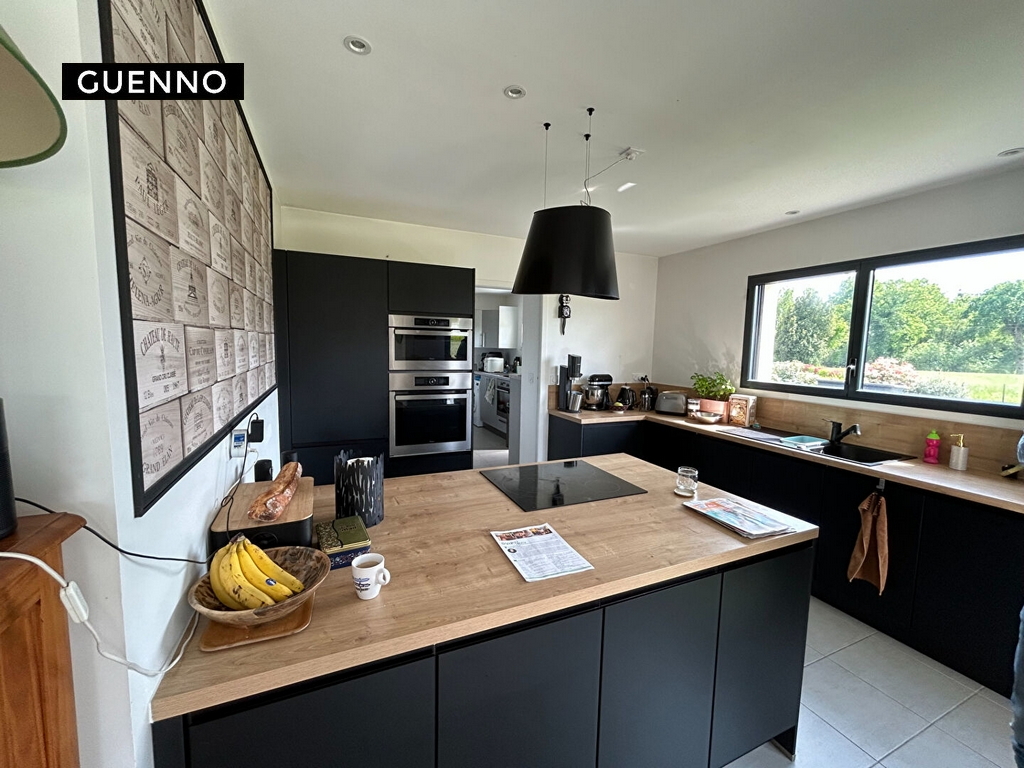 Maison T6 à Guipel