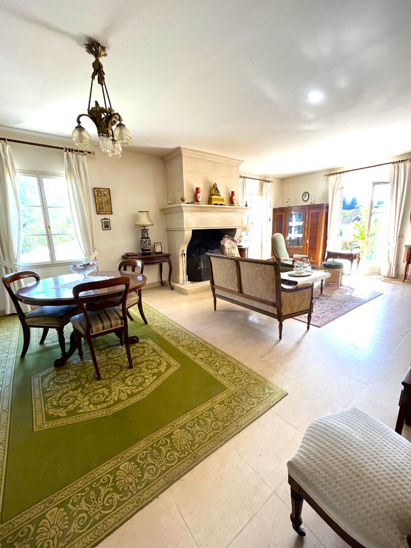 Maison T6 à Nanteuil le haudouin