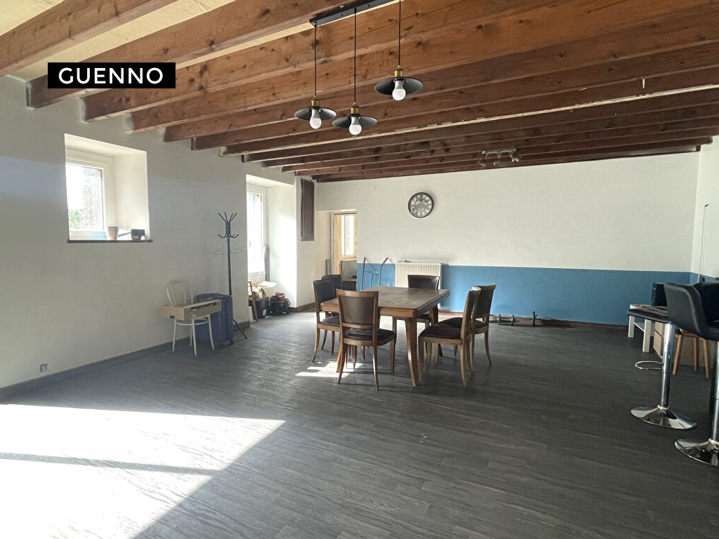 Maison T6 à Illifaut