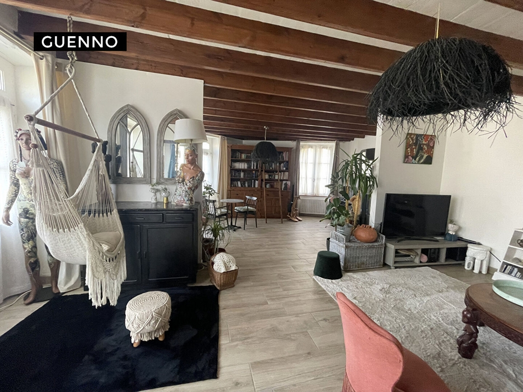 Maison T6 à St leger des pres
