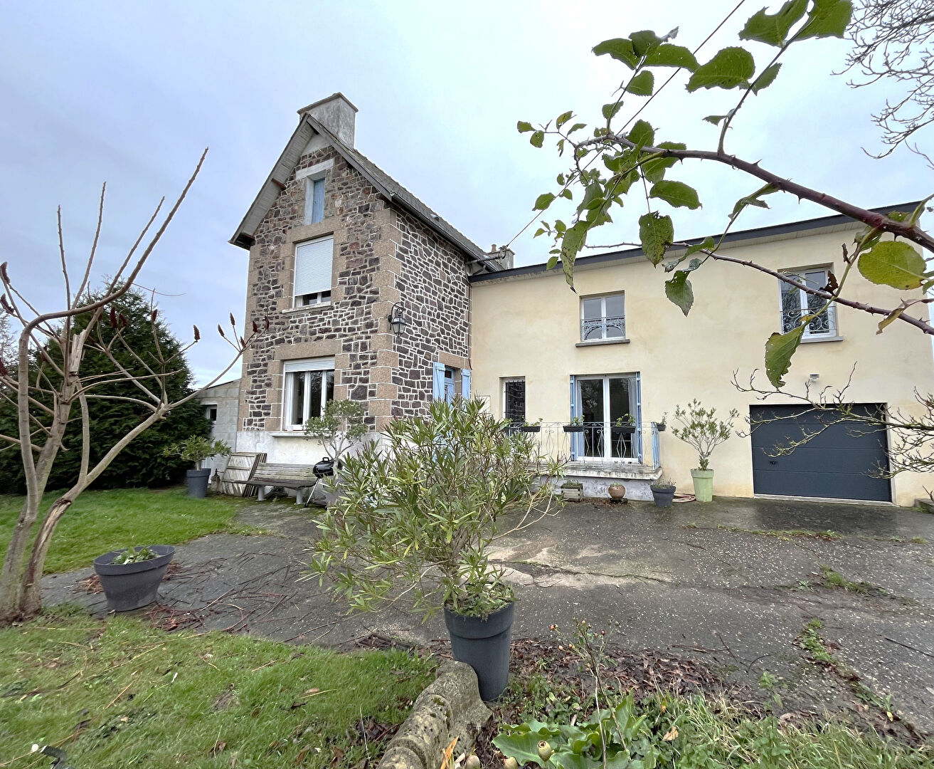 Maison T5 à Montfort sur meu
