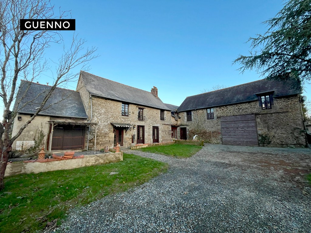 Maison T7 à Montreuil sur ille