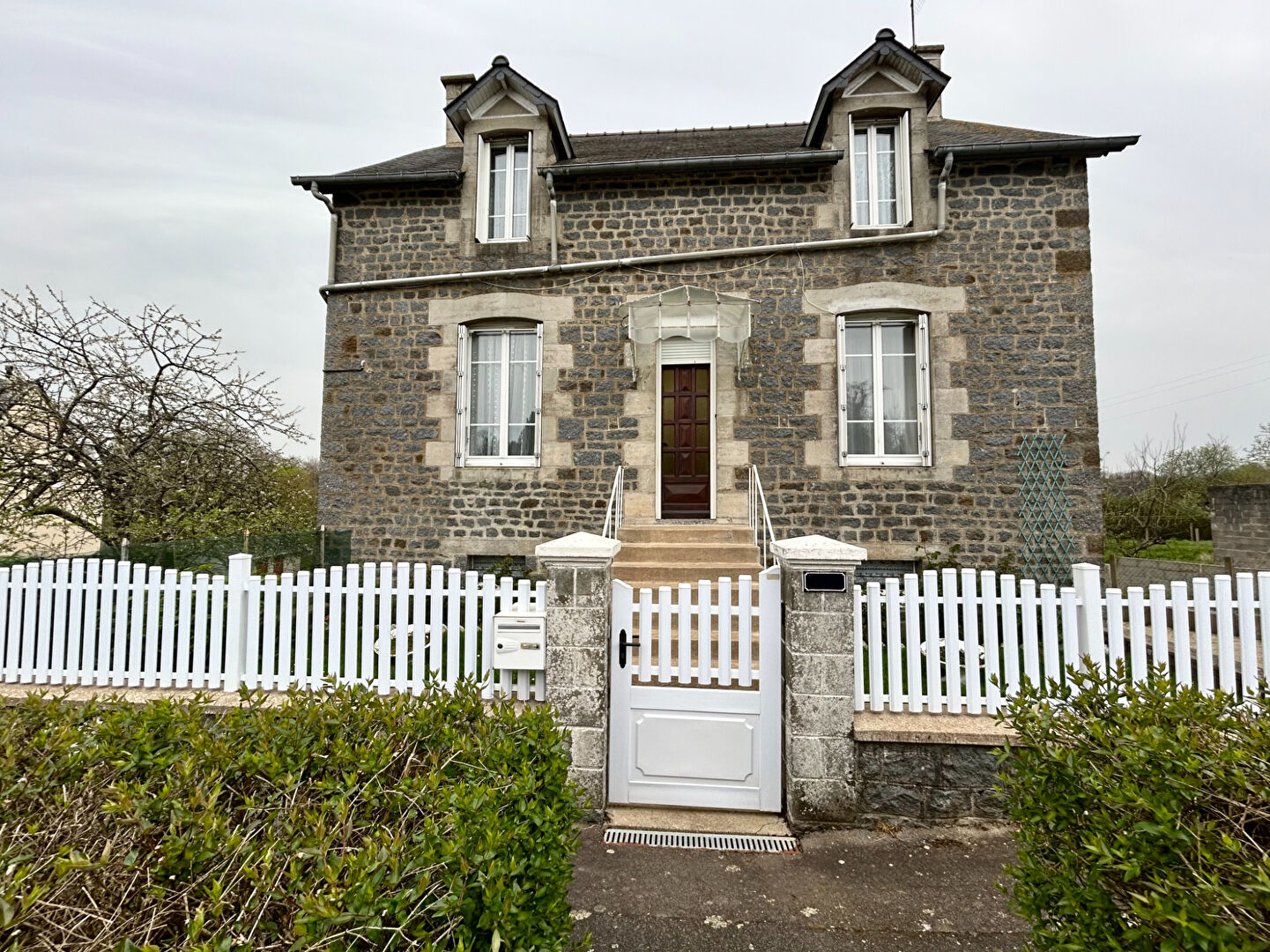 Maison T5 à Mesnil roc h