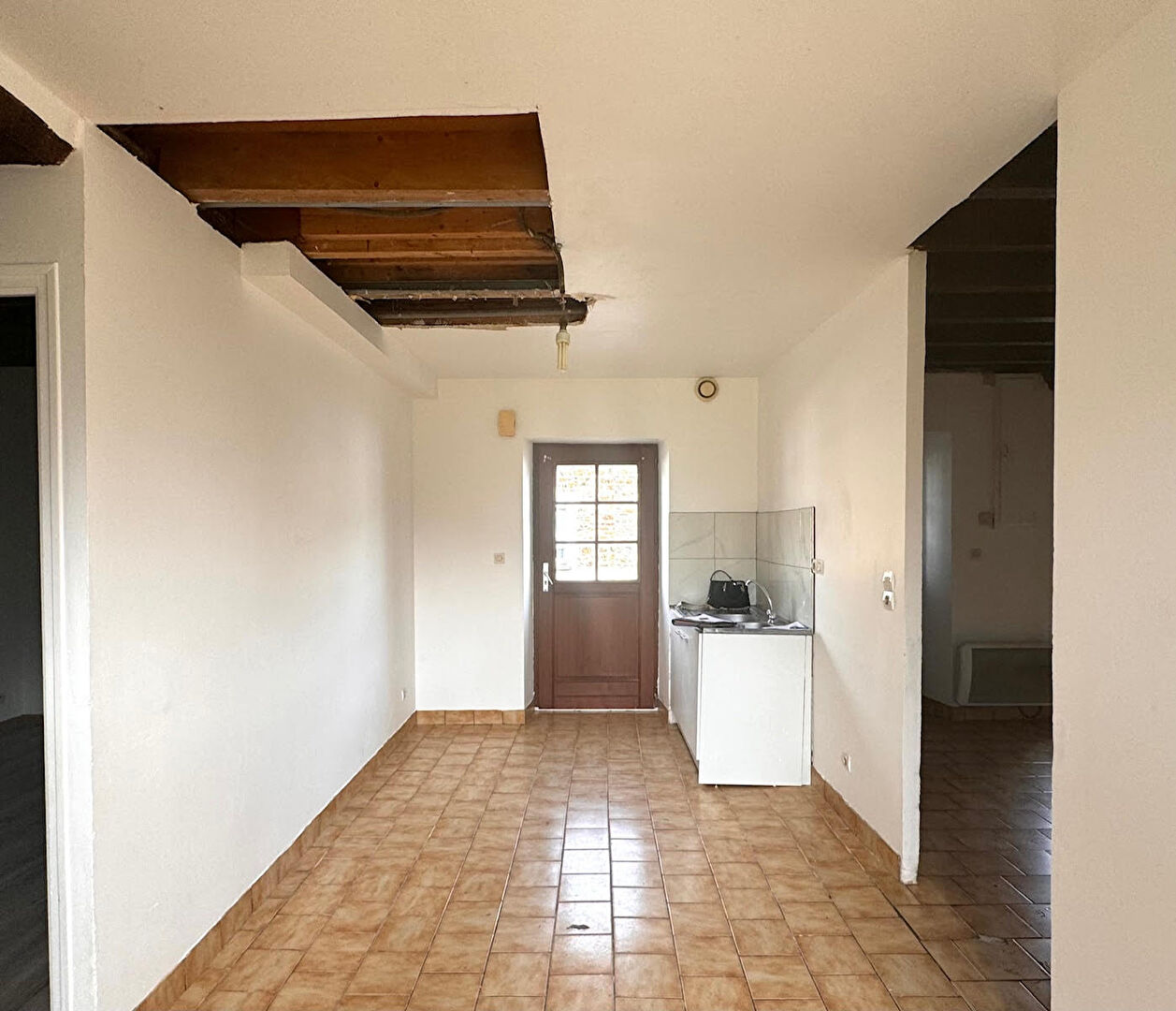 Maison T8 à Bourgon
