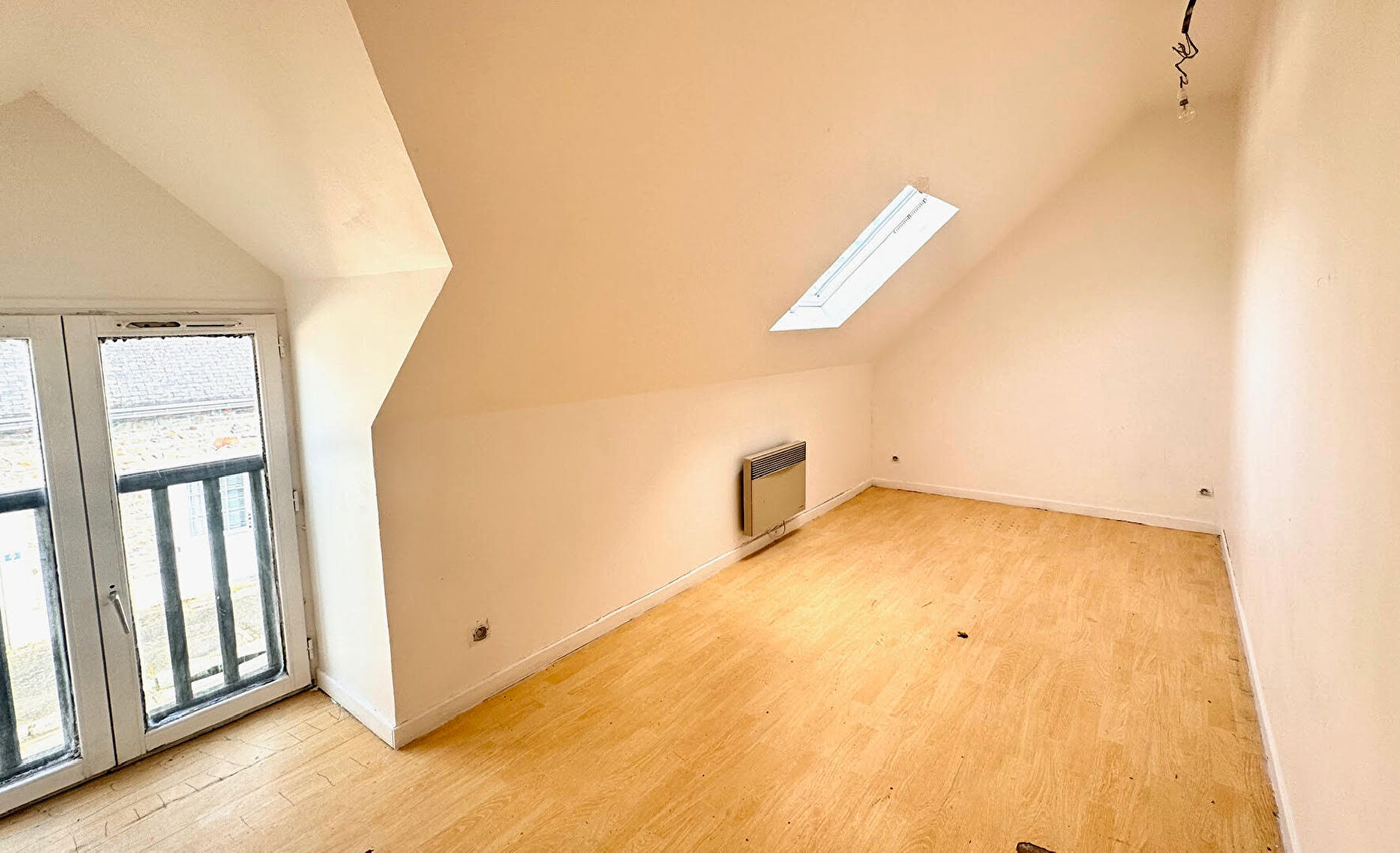 Maison T8 à Bourgon