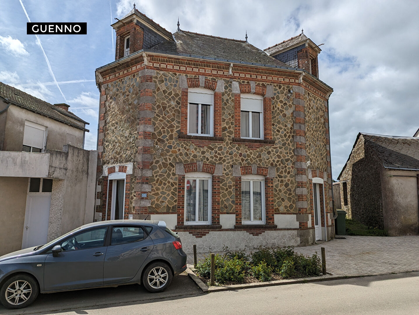 Maison T8 à Ferce