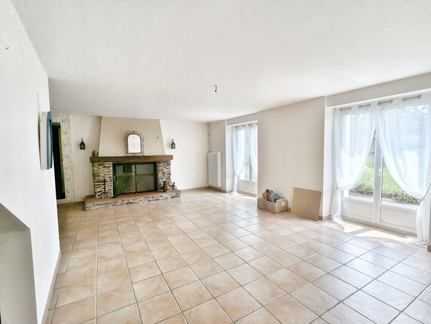 Maison T8 à Monterfil