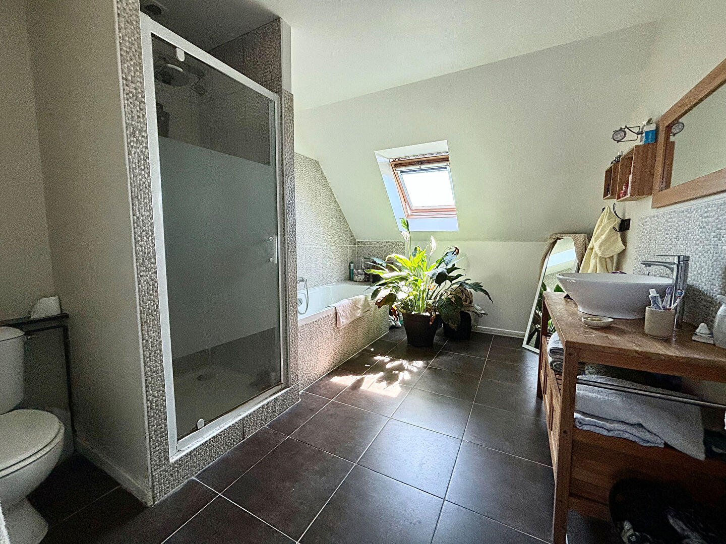 Maison T6 à Montreuil juigne
