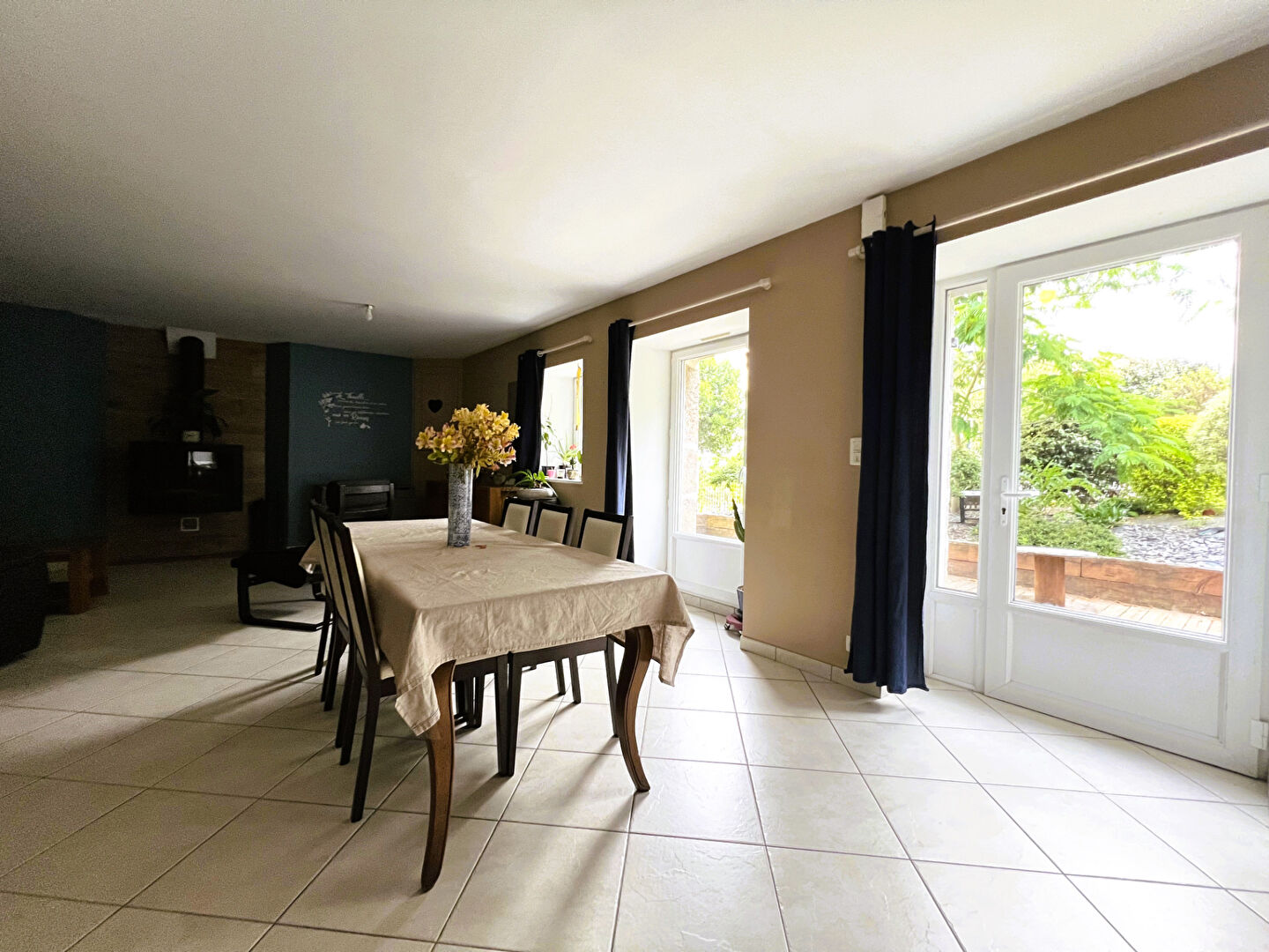 Maison T8 à Mesnil roc h