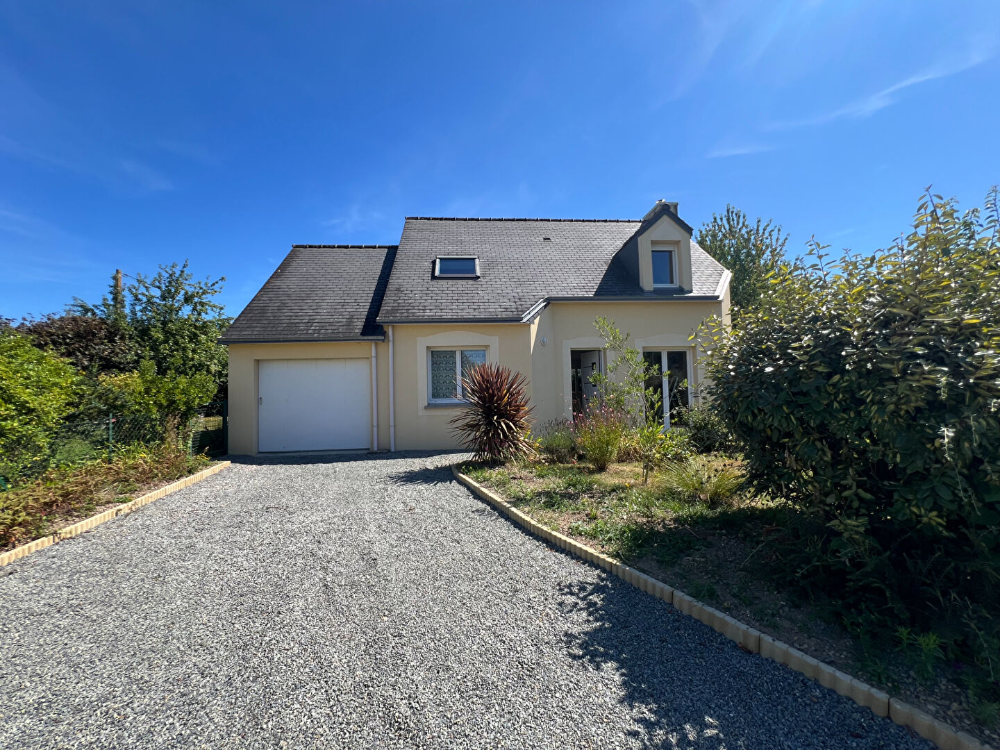 Maison T5 à La chapelle du lou du lac