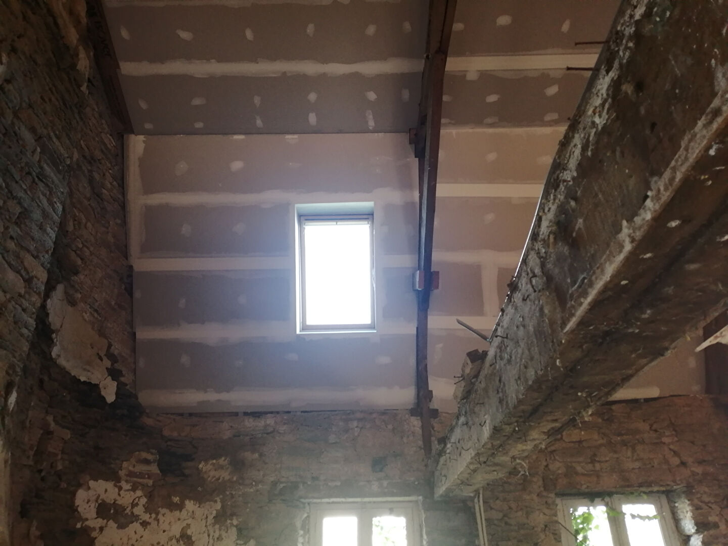 Immeuble T0 à Le roc saint andre