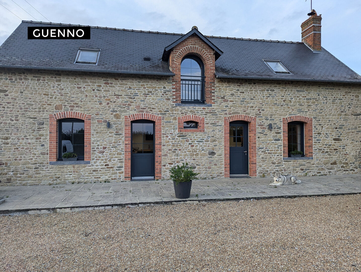 Maison T6 à Moutiers