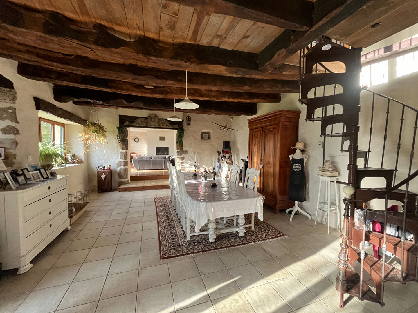 Maison T6 à Irodouer