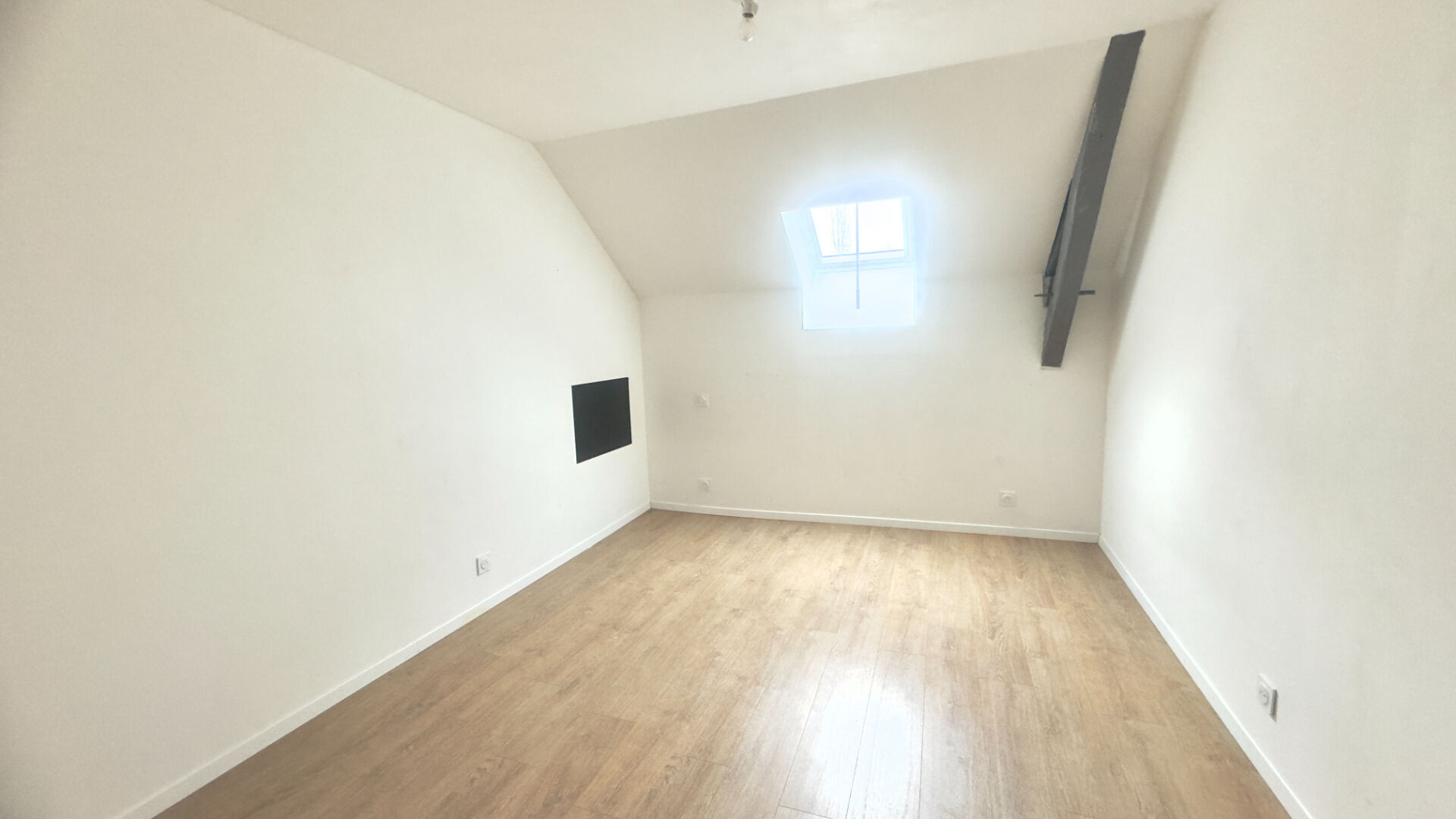 Maison T9 à Saint aubin du cormier