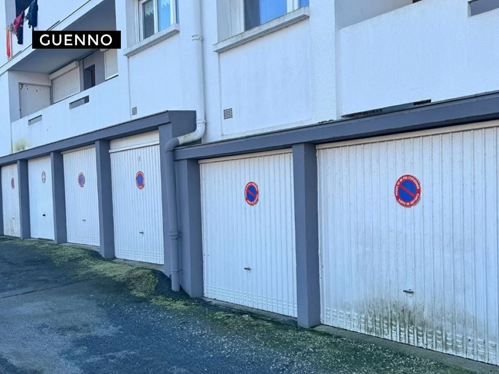 Garage T1 à Laval