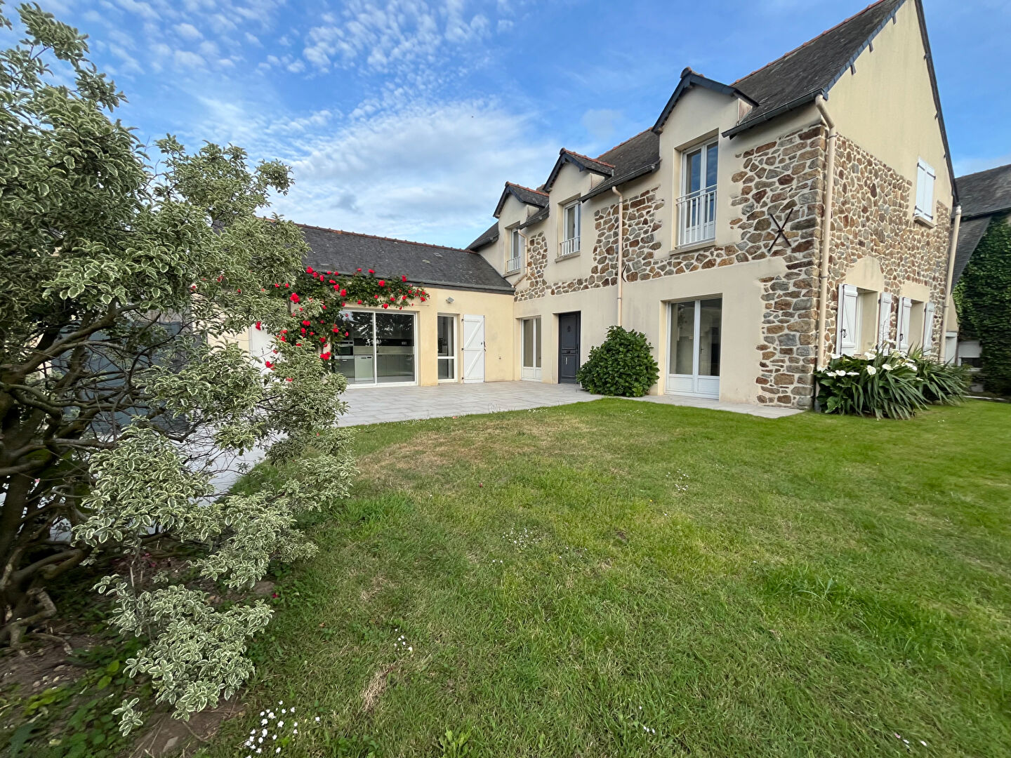 Maison T7 à Irodouer