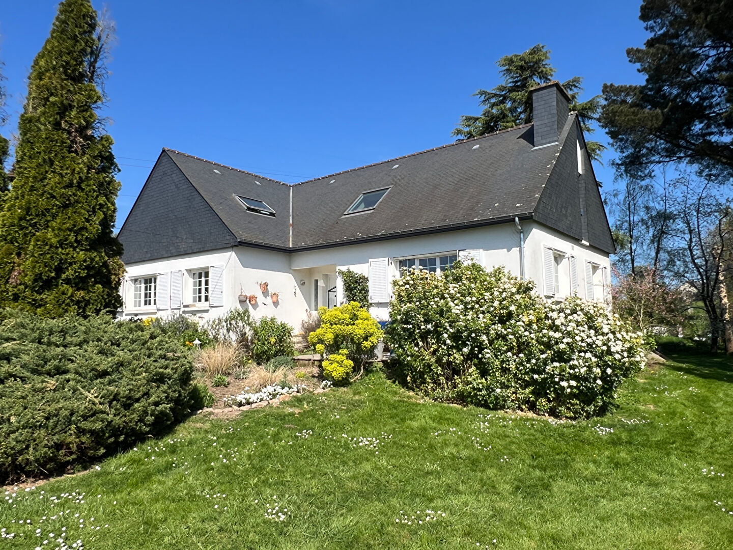 Maison T7 à Vezin le coquet