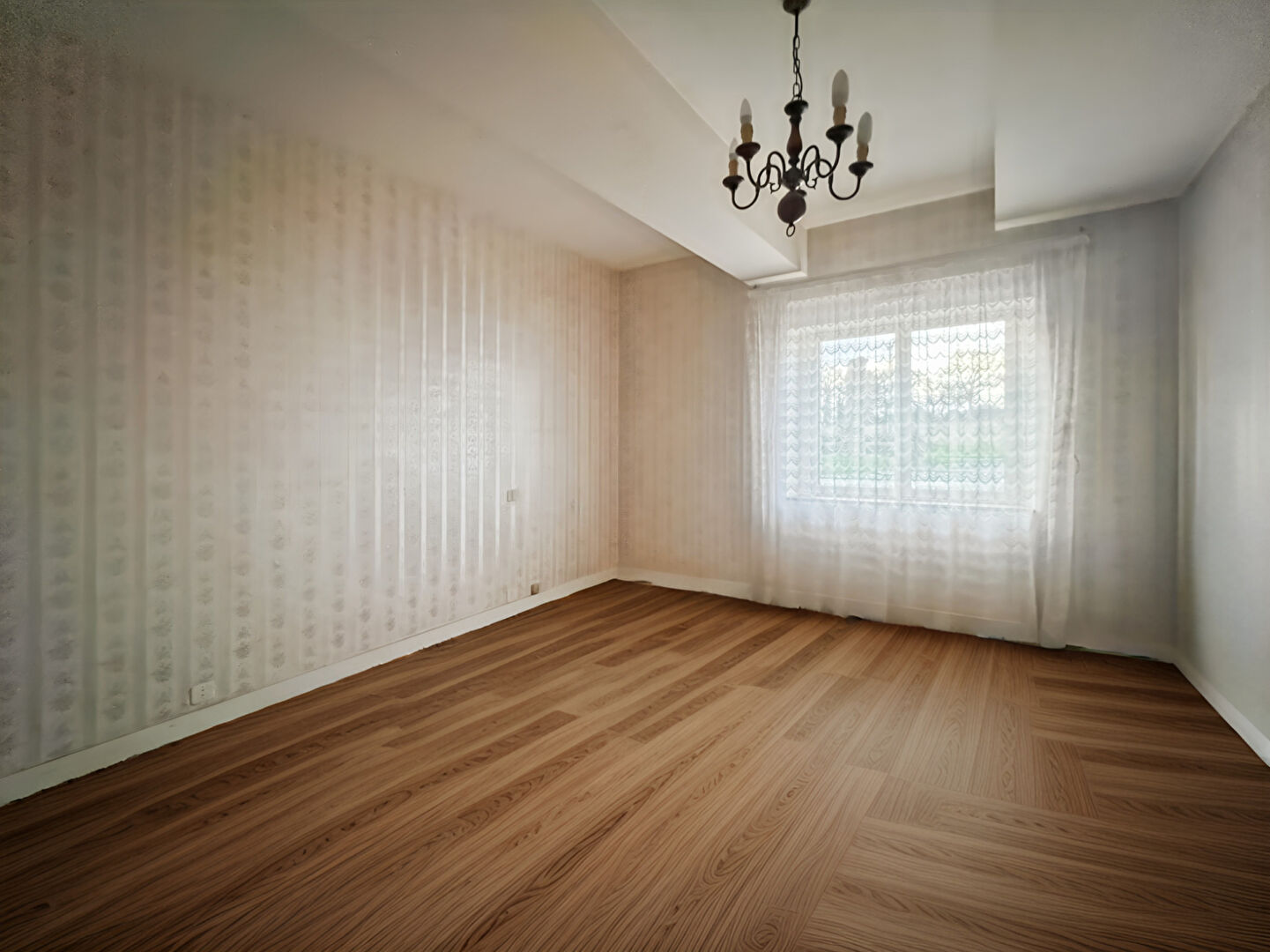 Maison T7 à Pace