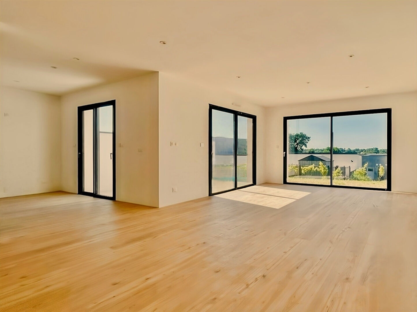 Photo Maison Montreuil Le Gast 6 pièce(s) 130 m2 image 2/6