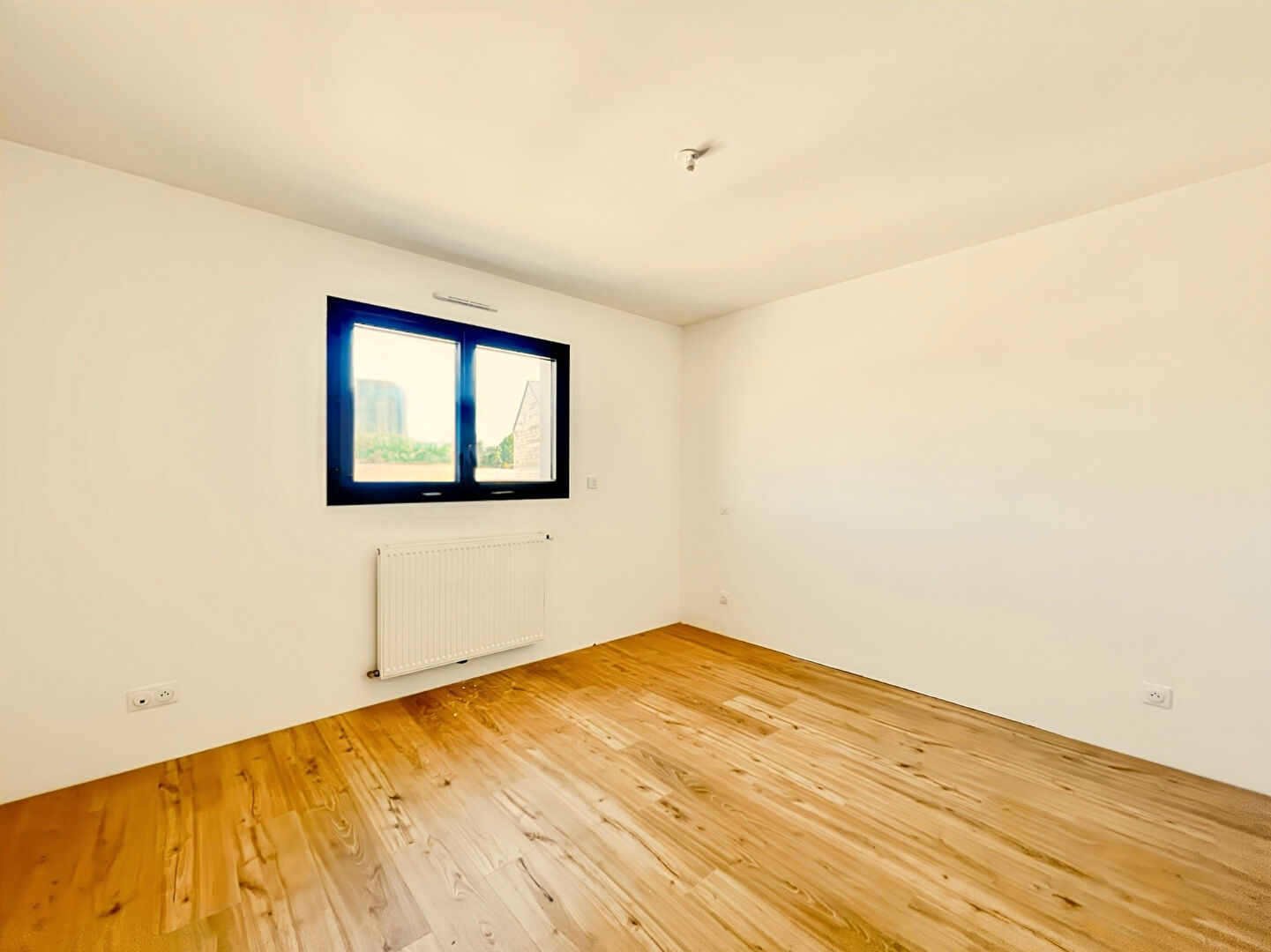 Photo Maison Montreuil Le Gast 6 pièce(s) 130 m2 image 6/6