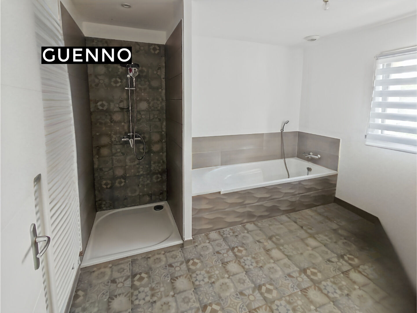Maison T6 à Dourdain