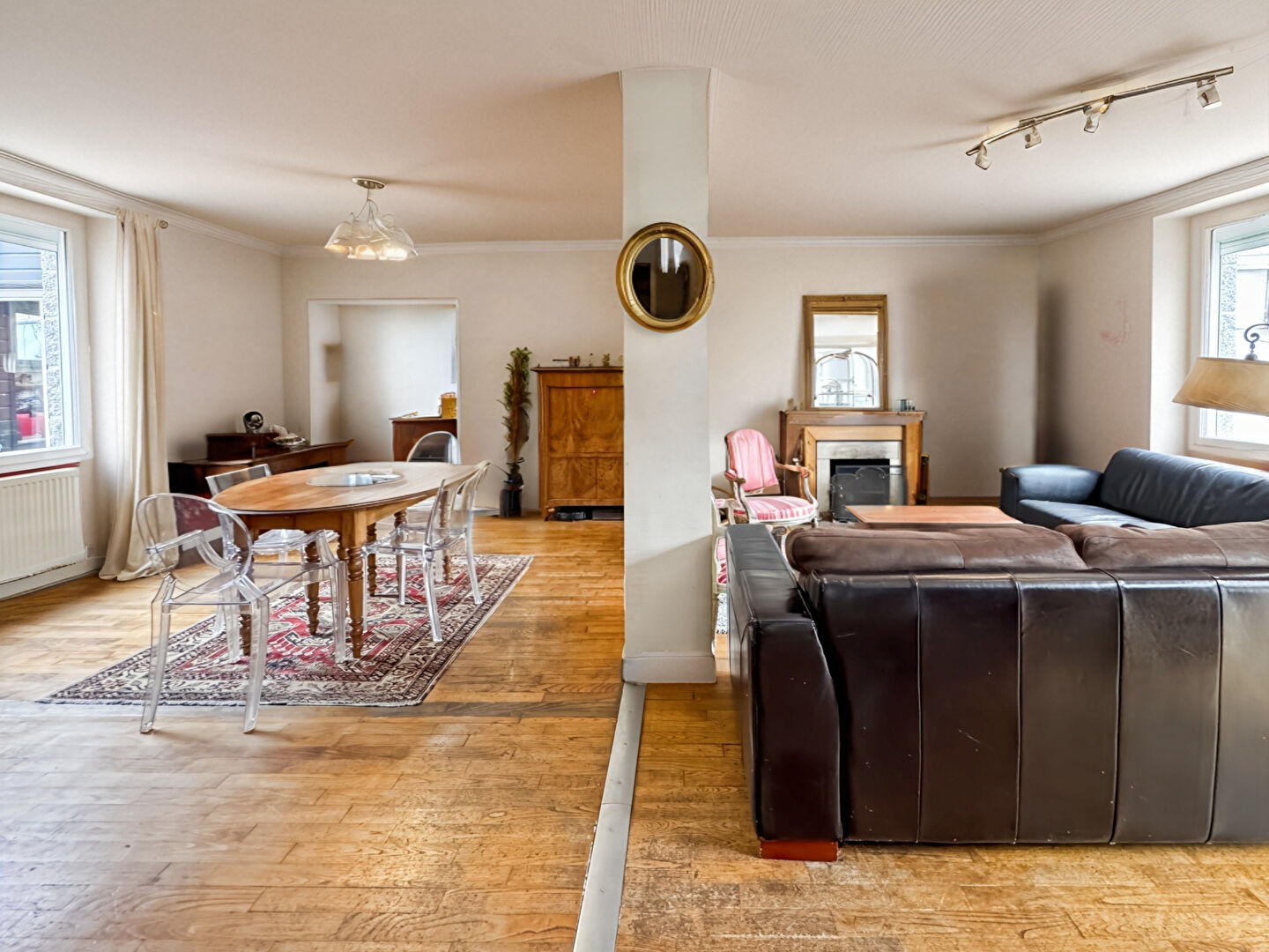 Photo LOCATION MAISON JULES FERRY / RUE DE FOUGERE / FAC DE DROIT - STATIONNEMENT ET EXTERIEUR image 3/5