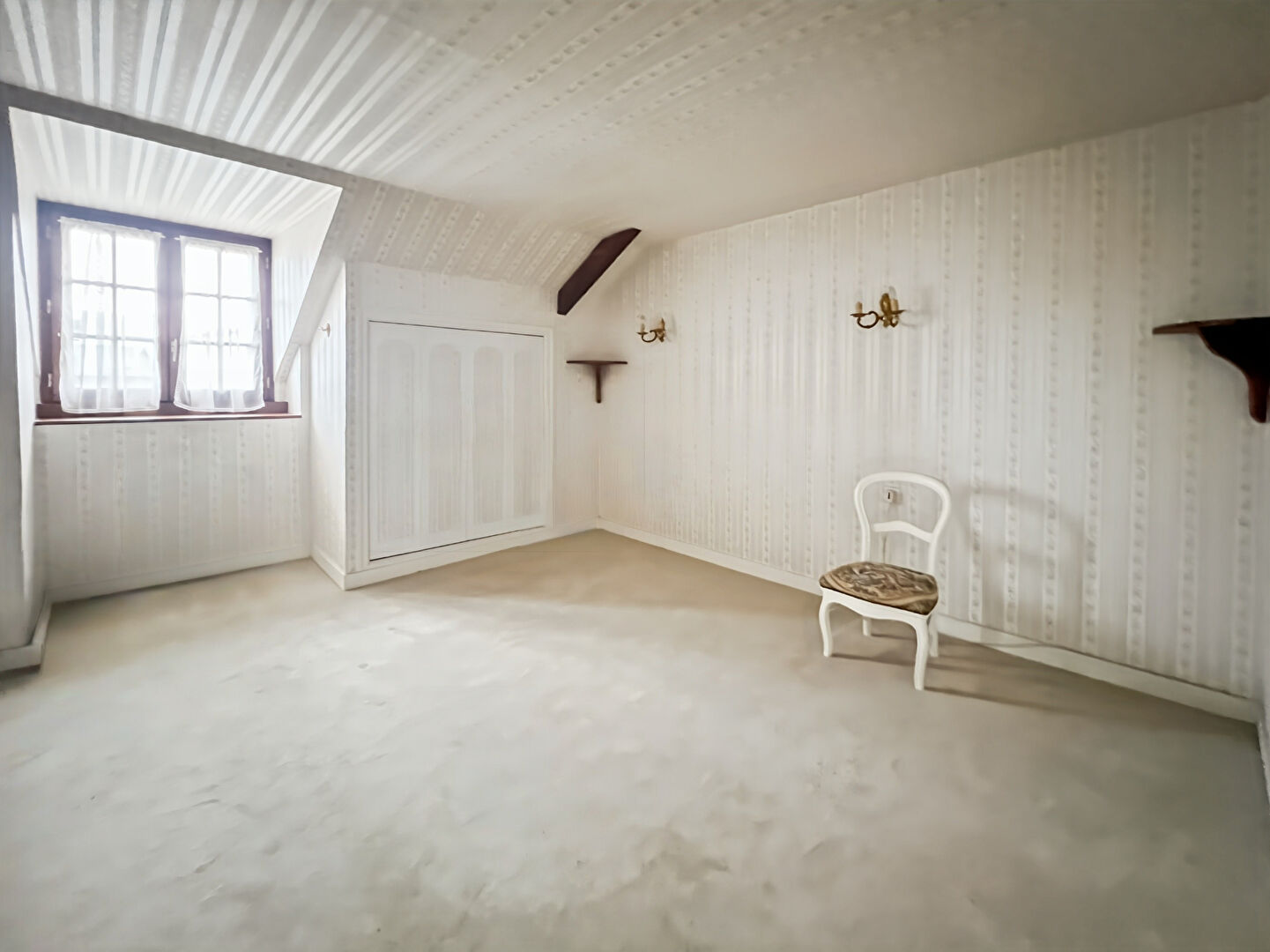 Maison T6 à Romille