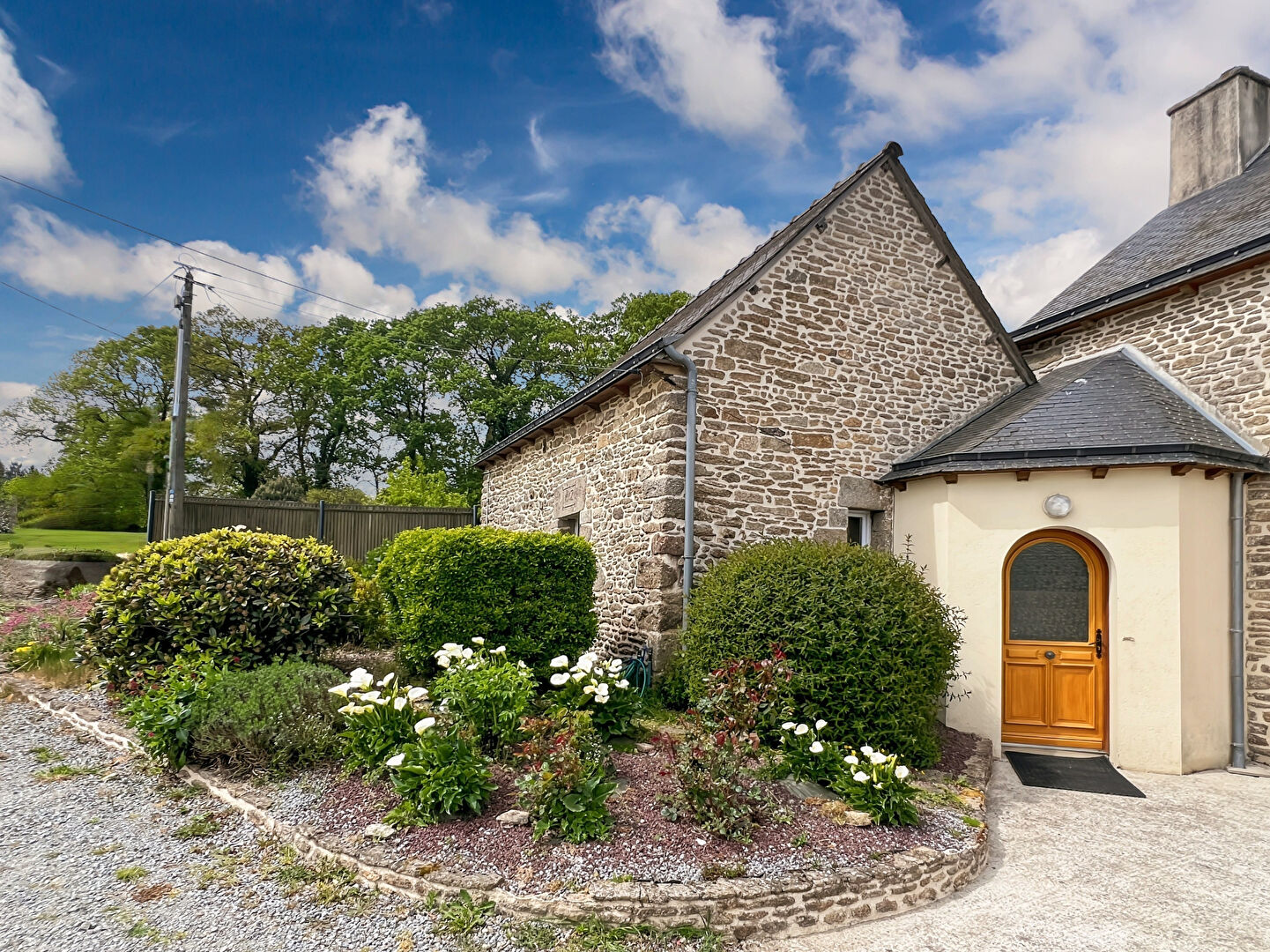 Maison T6 à Meneac