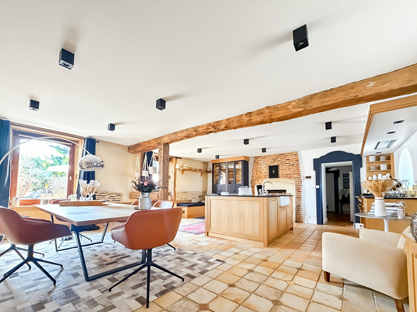 Maison T8 à Noyal chatillon sur seiche