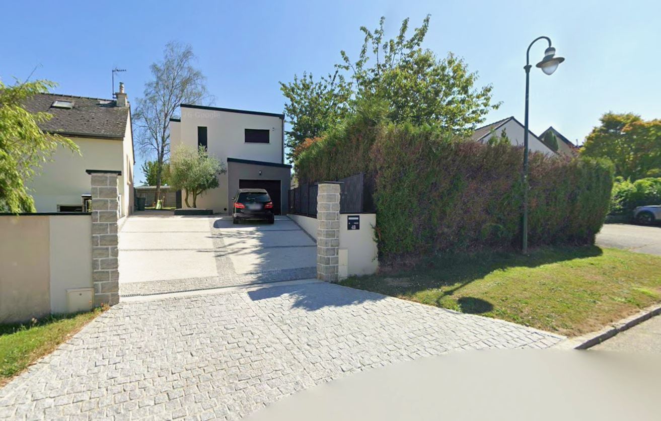 Maison T6 à Saint symphorien