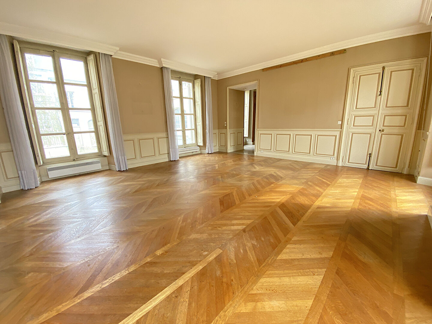 BOURGES APPARTEMENT T4