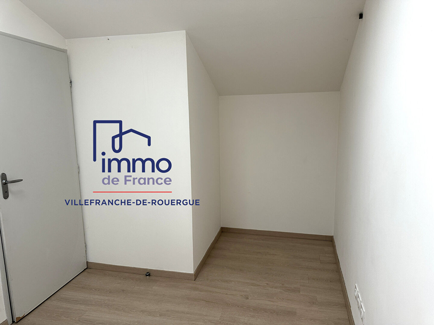 Photo Appart T2, 45 m² dernier étage avec terrasse VILLEFRANCHE DE RGUE image 6/6