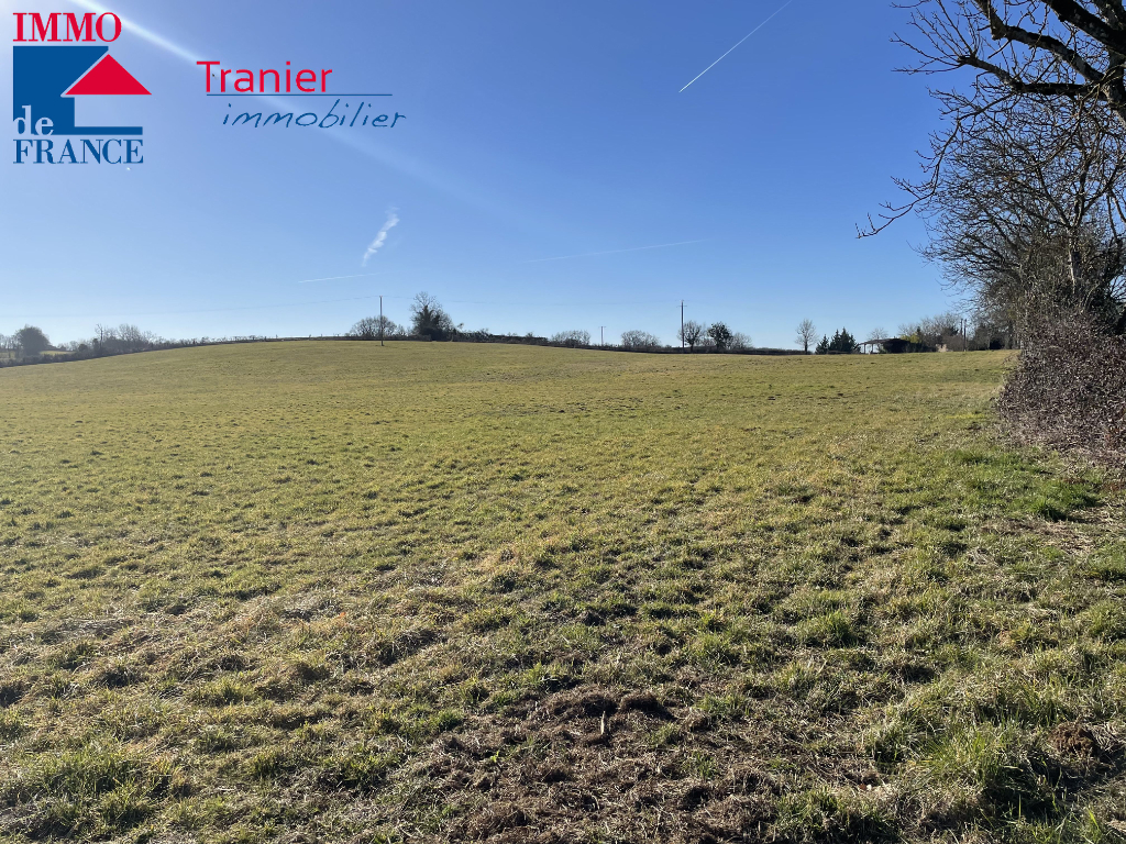 Photo Terrain à bâtir de 2090 m2 image 2/4