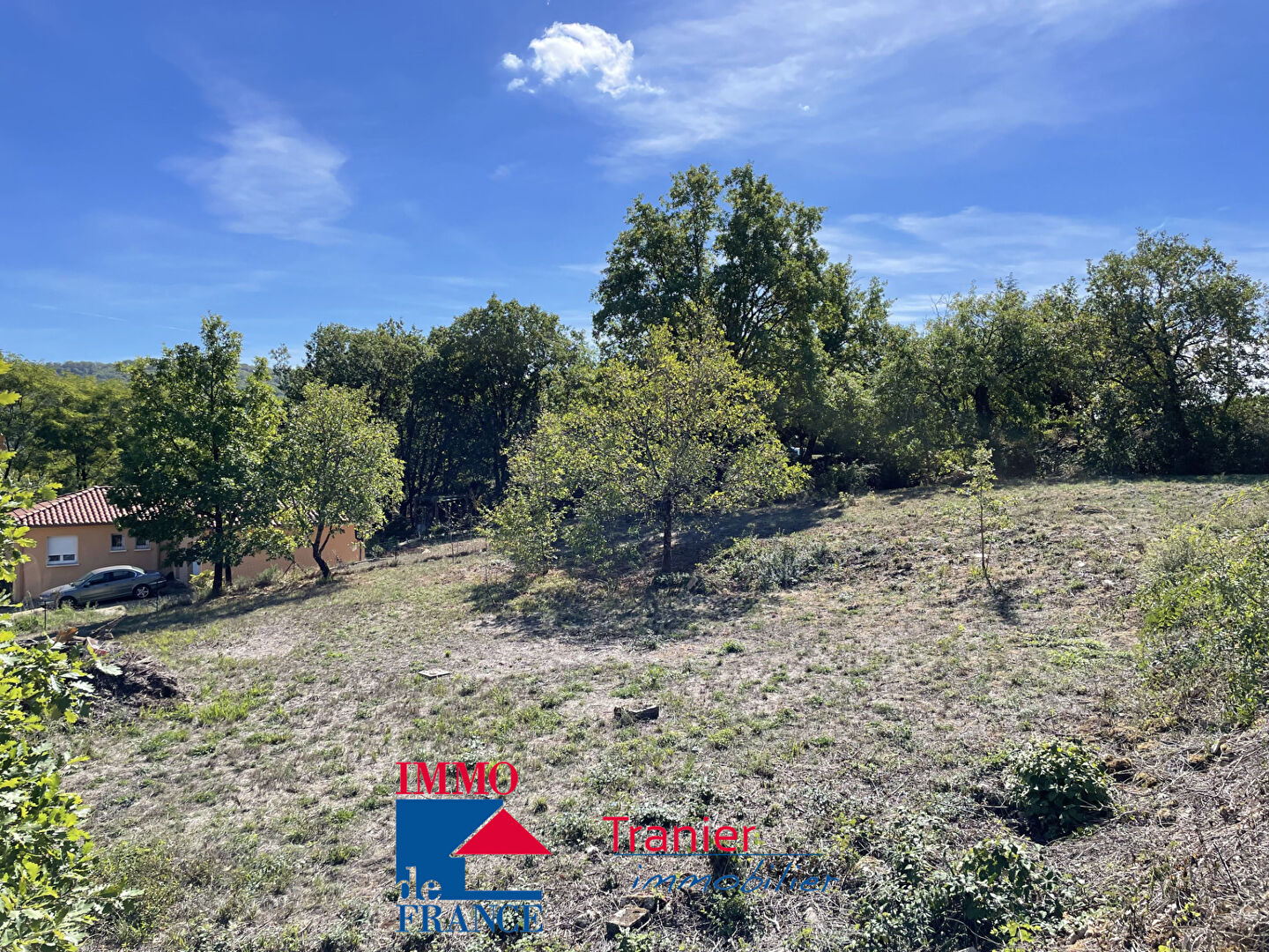 Photo Terrain à bâtir sur les hauteurs de la ville image 3/5