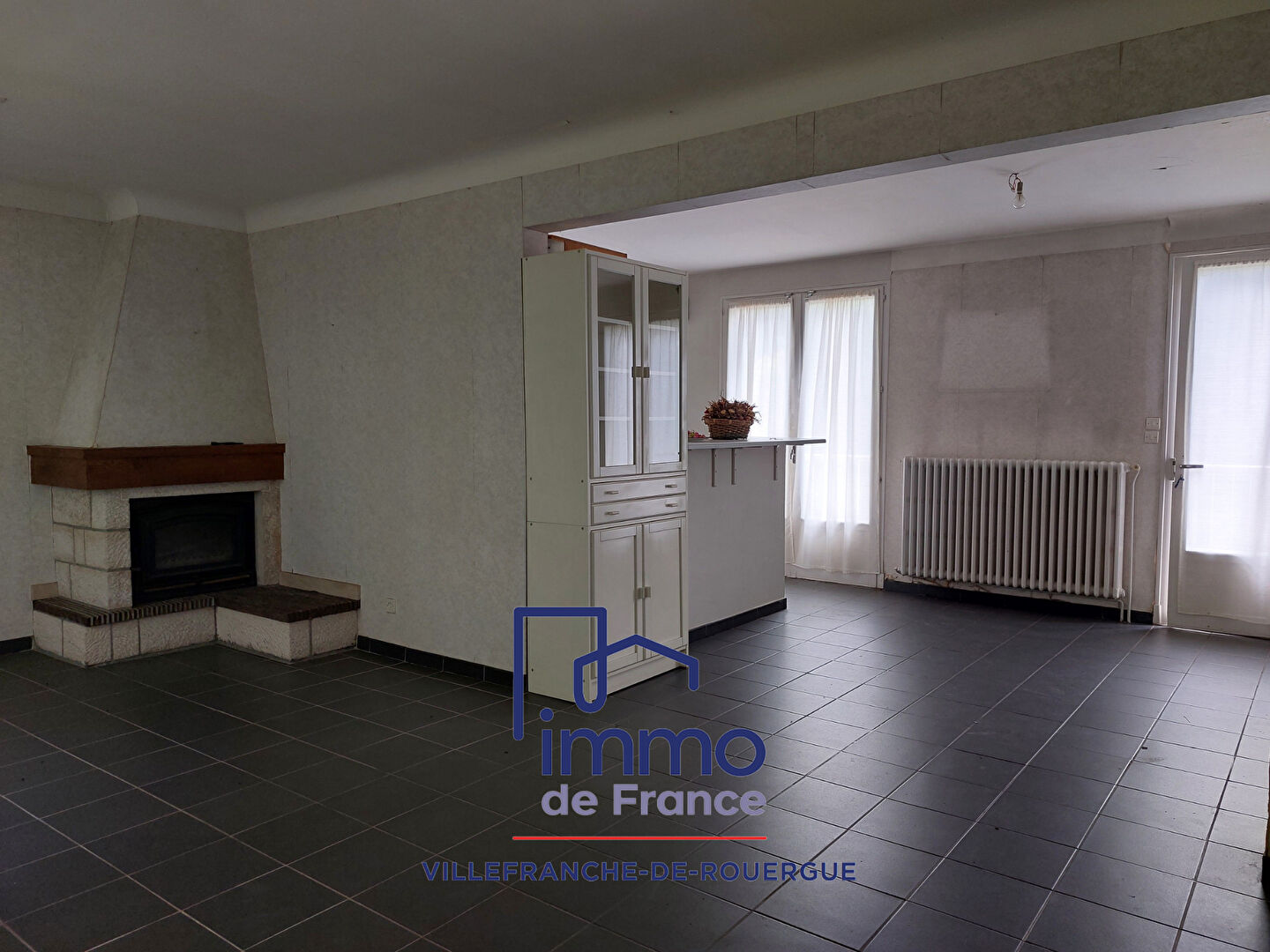 Photo Maison T7/8 sur terrain de 2100 m² de terrain proche commerces. image 6/6