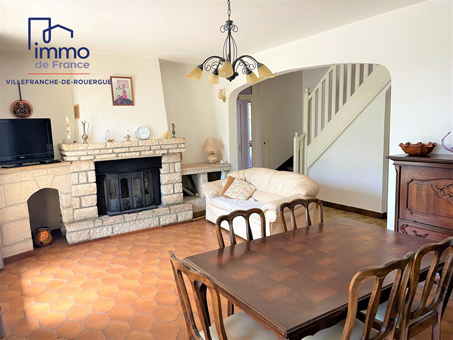 Photo Plain-pied  156 m², 6 chambres a proximité immédiate à pied d'écoles, lycées et tous commerces image 5/6