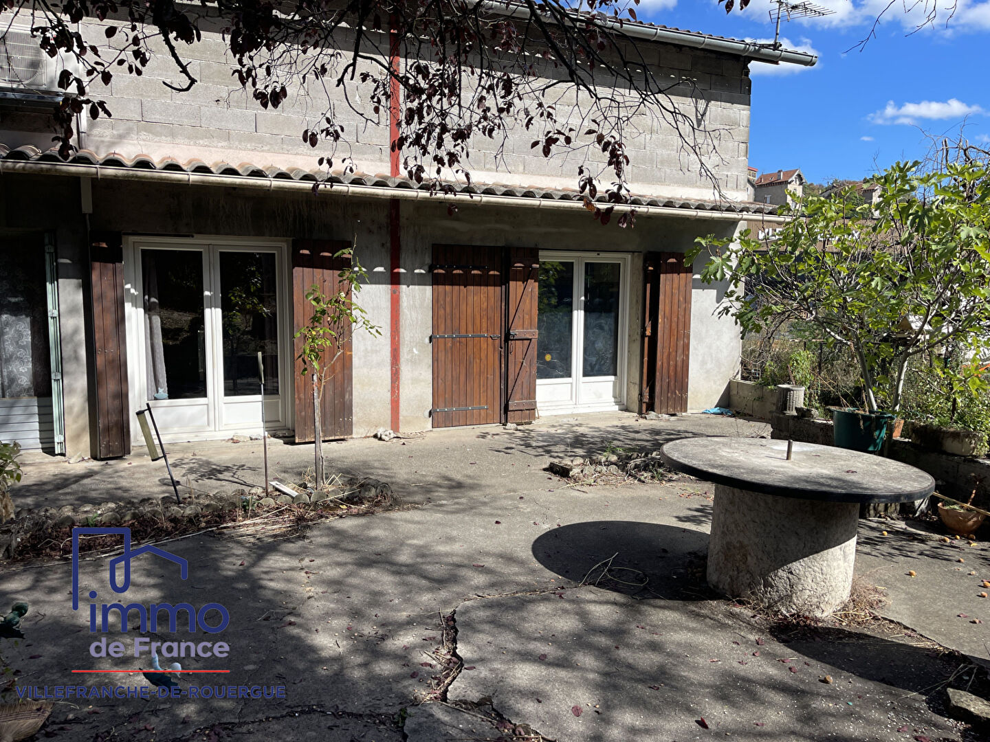 Photo Bel emplacement commercial entrepôt 330 m² + Appartement T5 106 m² sur parcelle de 1360 m² image 6/6