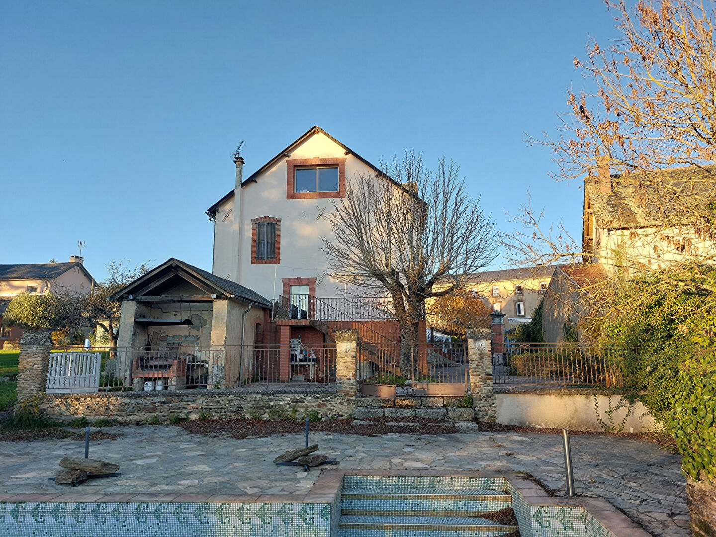 Photo Superbe maison de village rénovée 316m², très beaux volumes, prestations exceptionnelles. image 2/6