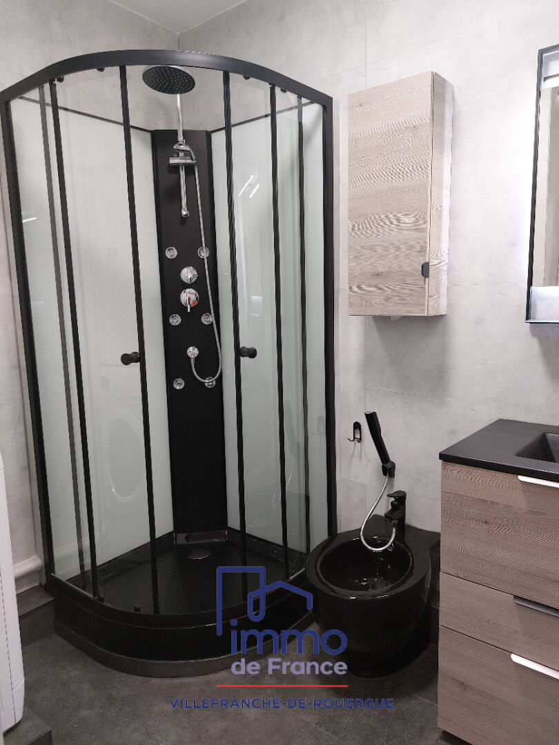 Photo T2 rénové 49m² + parking + garage+ cave. image 6/6