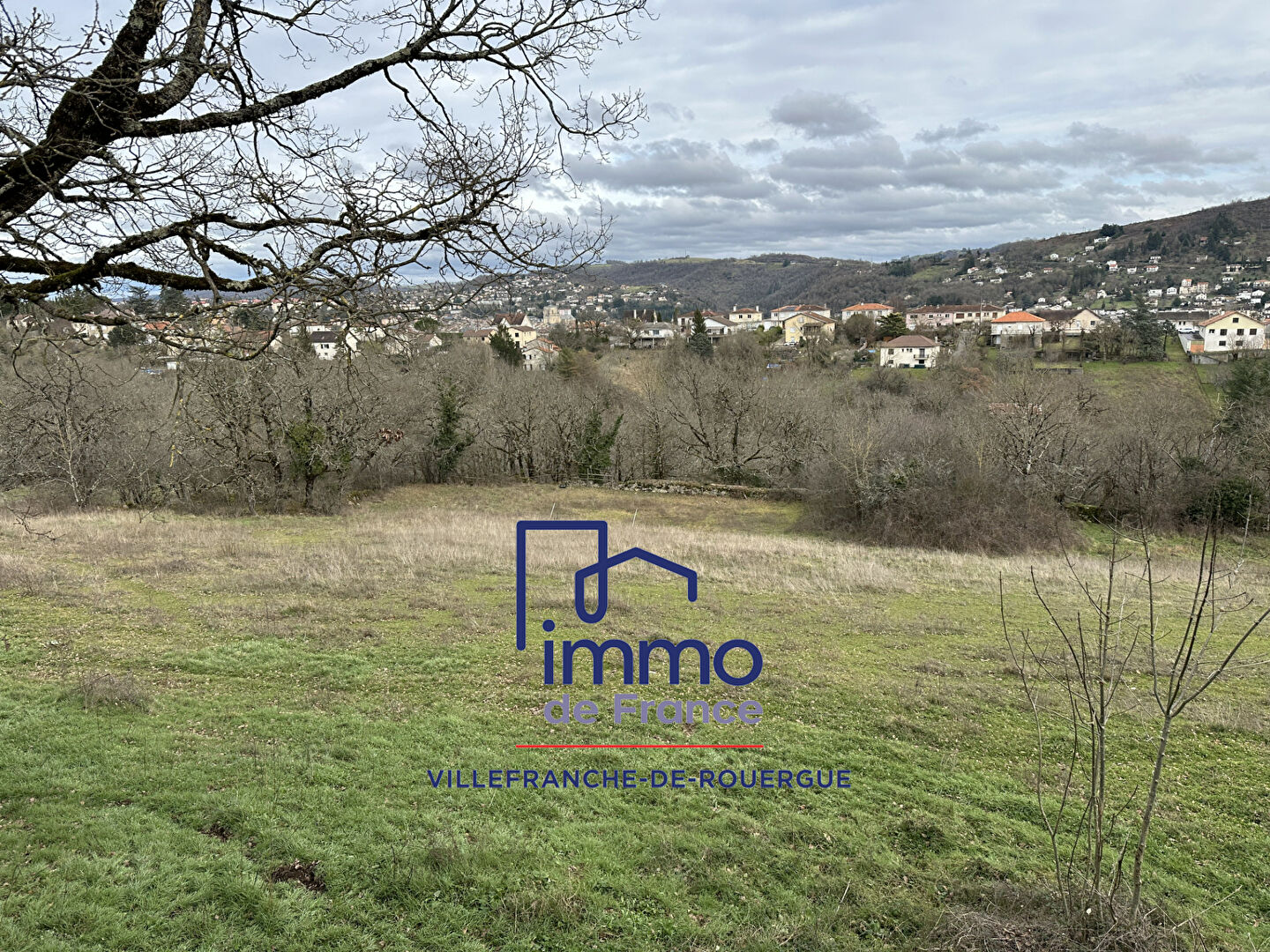 Photo Bâtiment équestre sur  6.5 ha de prés image 3/6