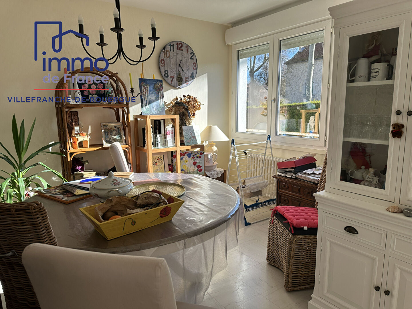 Photo Immeuble de 280 m², 4  appartements T3, 4 garages et celliers sur un terrain de 4657 m² image 4/6