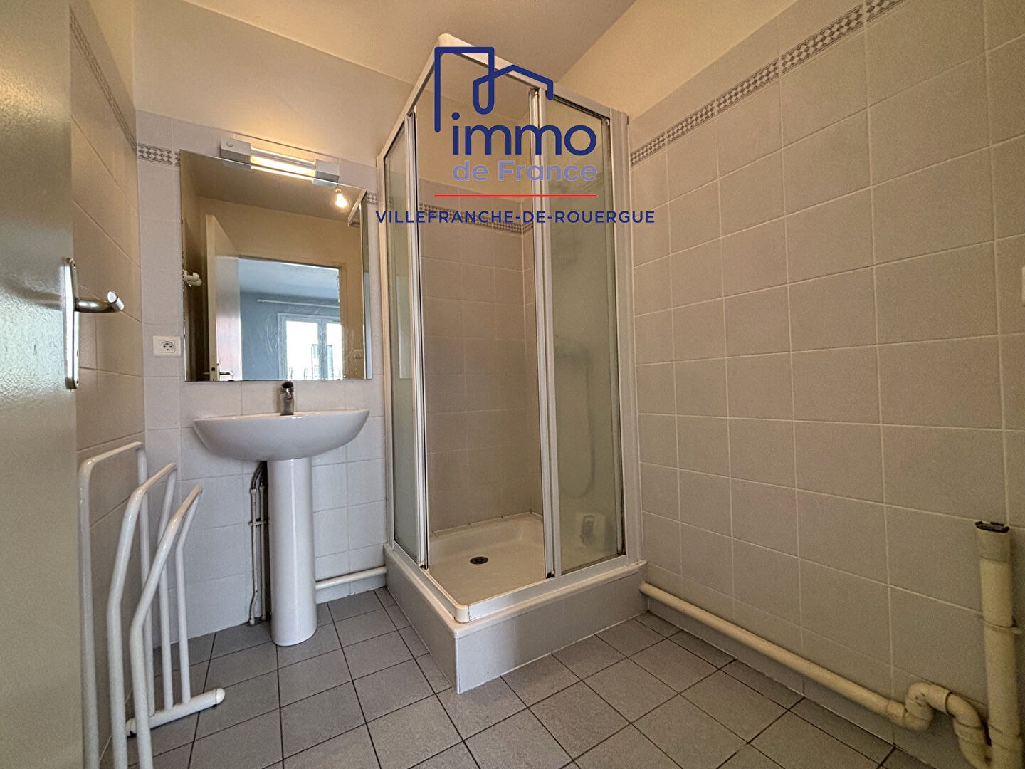 Photo Appartement 2 pièces 35 m2  avec balcon, cave et parking image 4/5