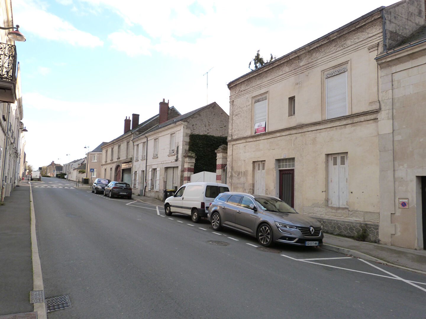 Photo À vendre à VIHIERS - Ensemble immobilier composé de deux maisons d'habitation image 1/6