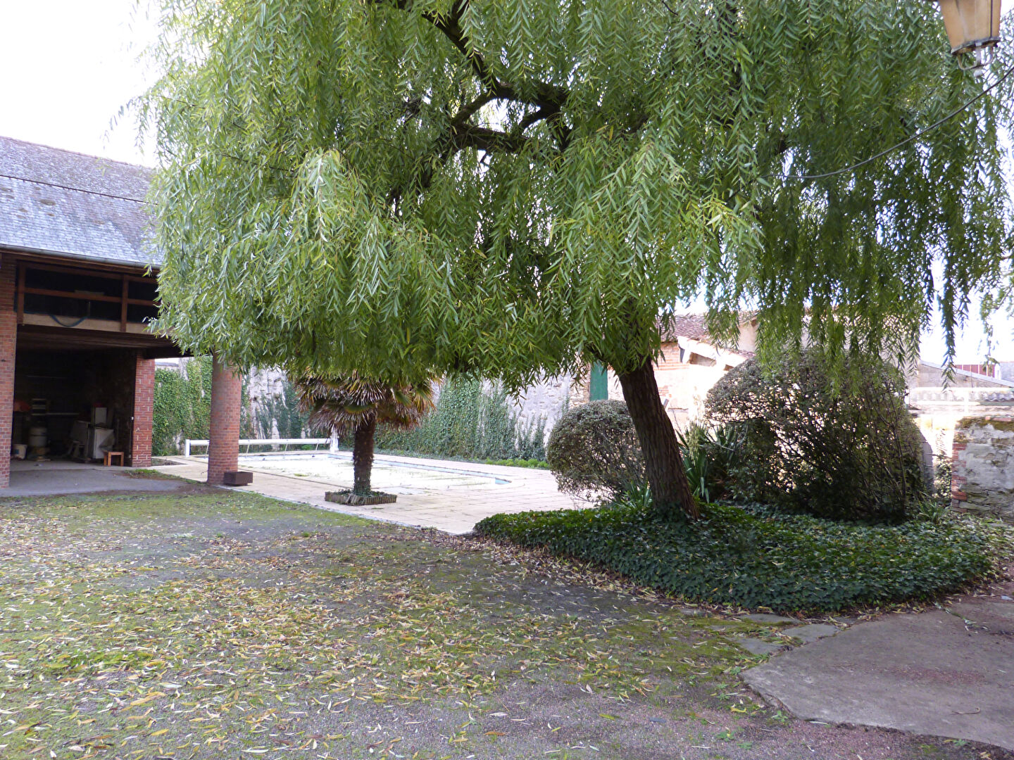 Photo À vendre à VIHIERS - Ensemble immobilier composé de deux maisons d'habitation image 2/6