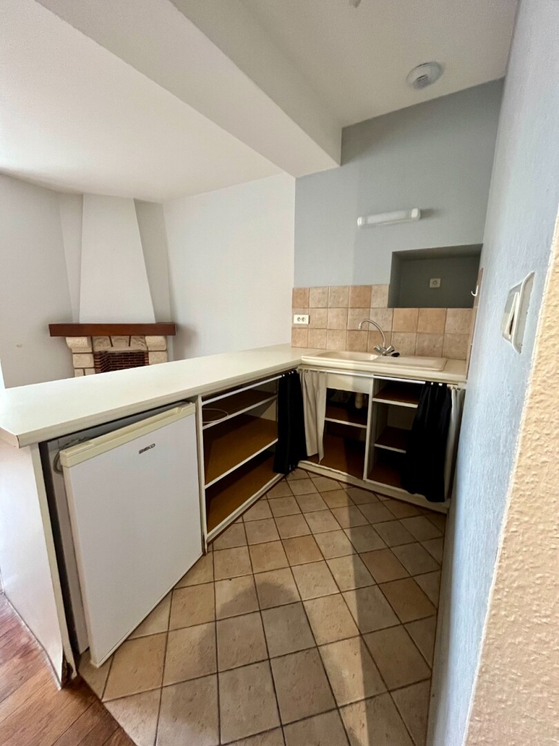 Photo À louer - Studio  lumineux et fonctionnel à Vihiers image 2/5