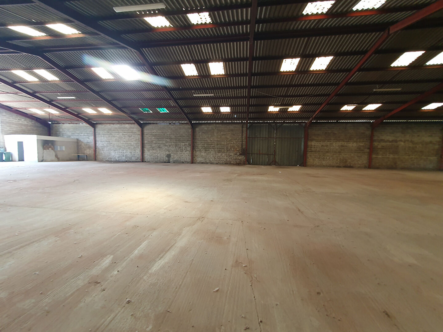 Photo Entrepôt à Vendre AMBARES-ET-LAGRAVE image 5/6