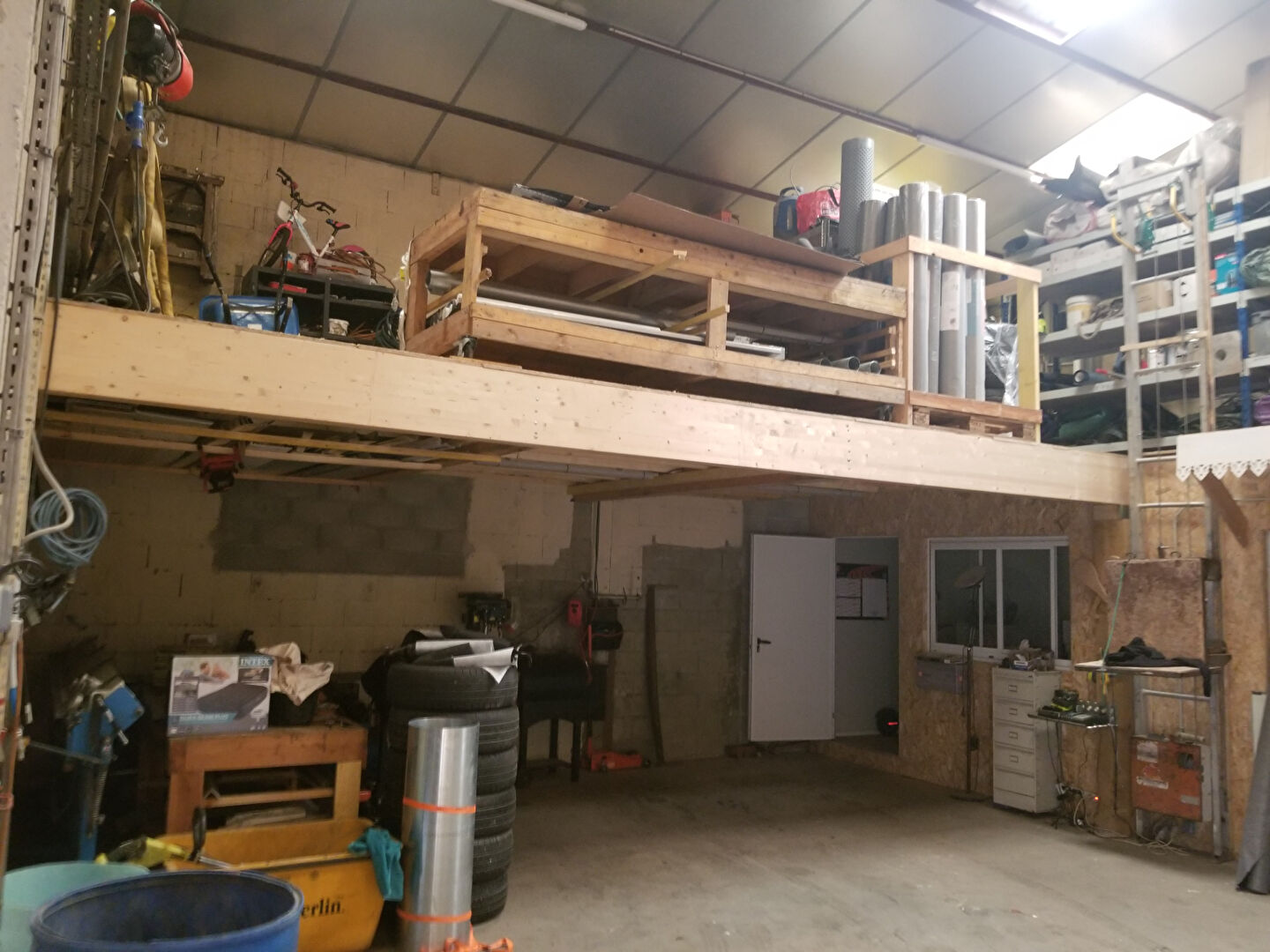 Photo Entrepôt à louer IZON image 2/4