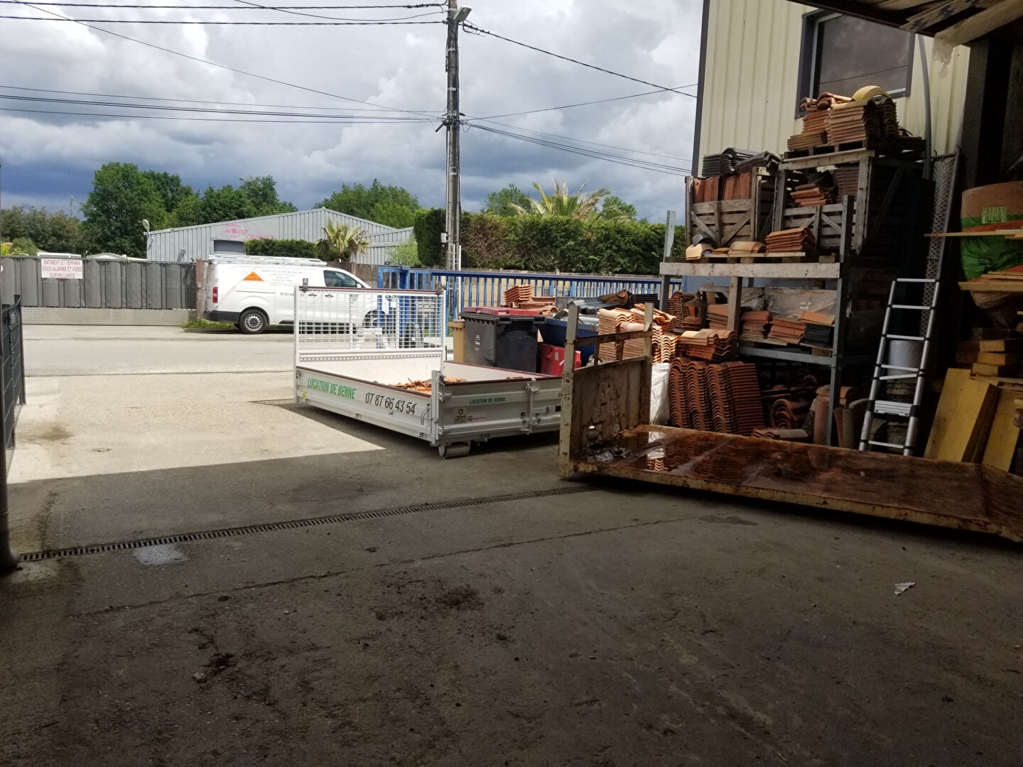 Photo Entrepôt à louer IZON image 4/4